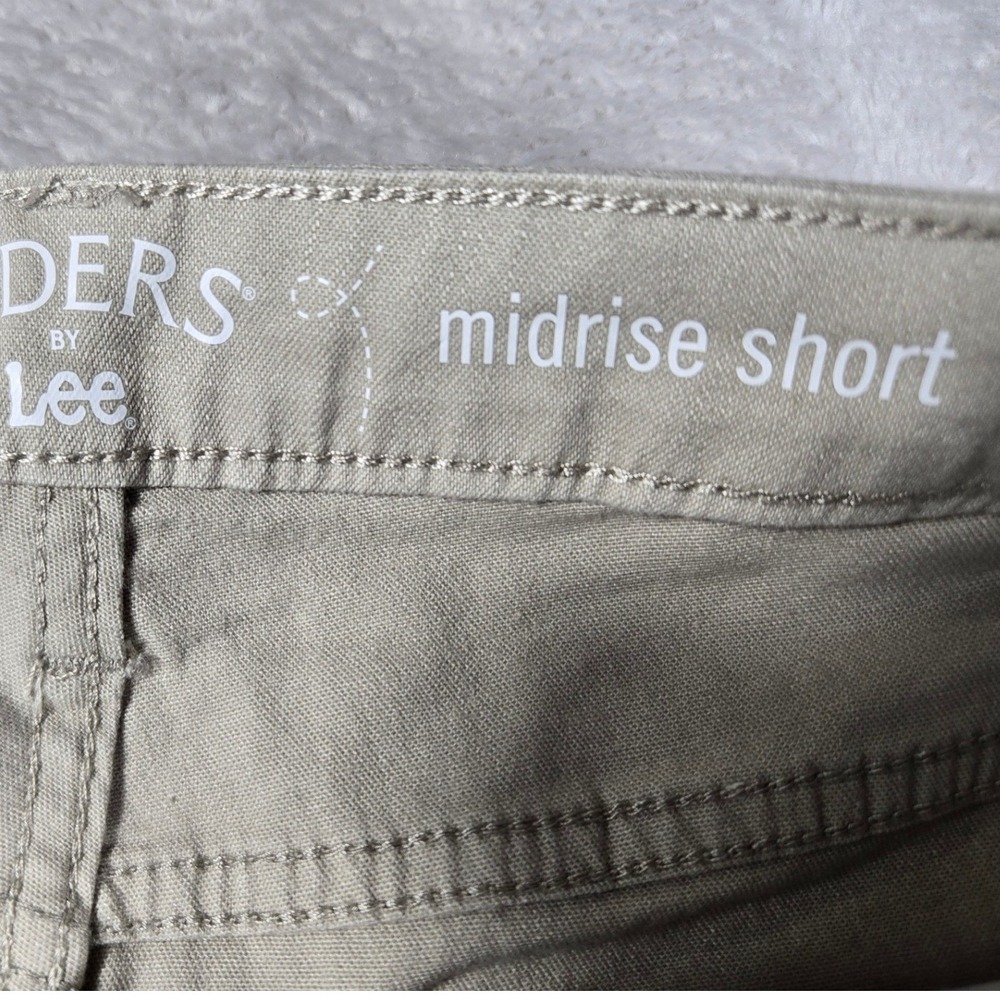 Riders by Lee Womens Midrise Short Pure Cashmere Tan 196MAWP Size 16 NWT - Picture 7 of 8